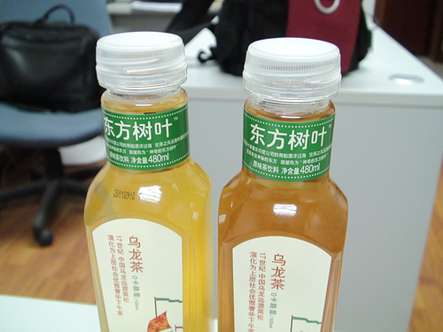農(nóng)夫山泉東方樹葉同口感顏色差異大 廠家回應(yīng) 茶葉自然現(xiàn)象